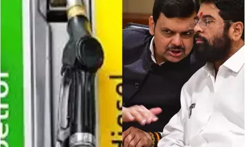 महाराष्ट्र में सरकार का ऐलान: पेट्रोल-डीजल की कीमतों होगी कमी महाराष्ट्र में सरकार का ऐलान: पेट्रोल-डीजल की कीमतों होगी कमी