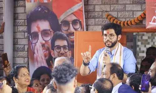 आदित्य ठाकरे ने कहा कि बागियों ने अपनी राक्षसी महत्वाकांक्षाओं के लिए उद्धव की बीमारी का फायदा उठाया आदित्य ठाकरे ने कहा कि बागियों ने अपनी राक्षसी महत्वाकांक्षाओं के लिए उद्धव की बीमारी का फायदा उठाया