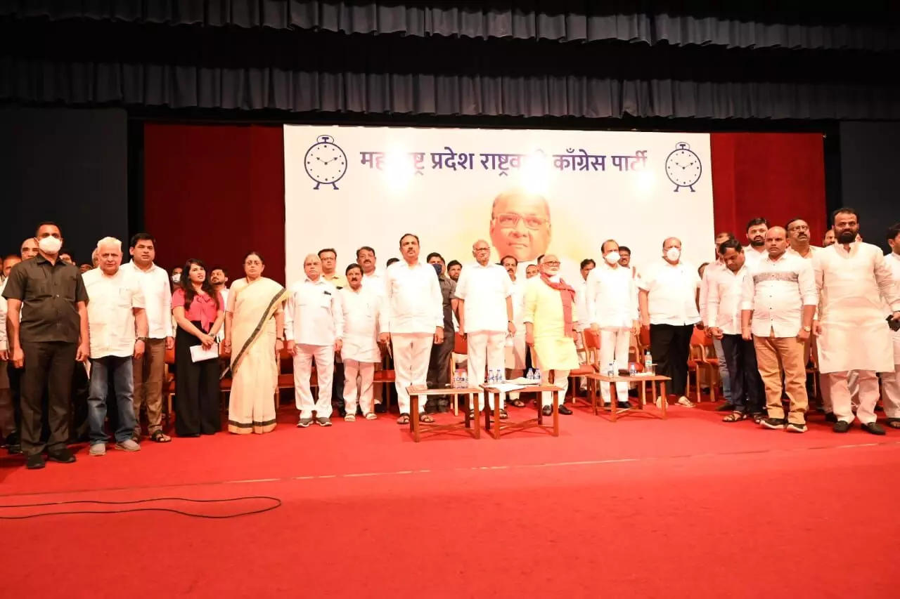 कई राज्यों को बर्खास्त करने का प्रयास किया जा रहा है, तो देर-सबेर यह सत्ता को जनता बर्खास्त किए बिना नहीं रहेगी - शरद पवार