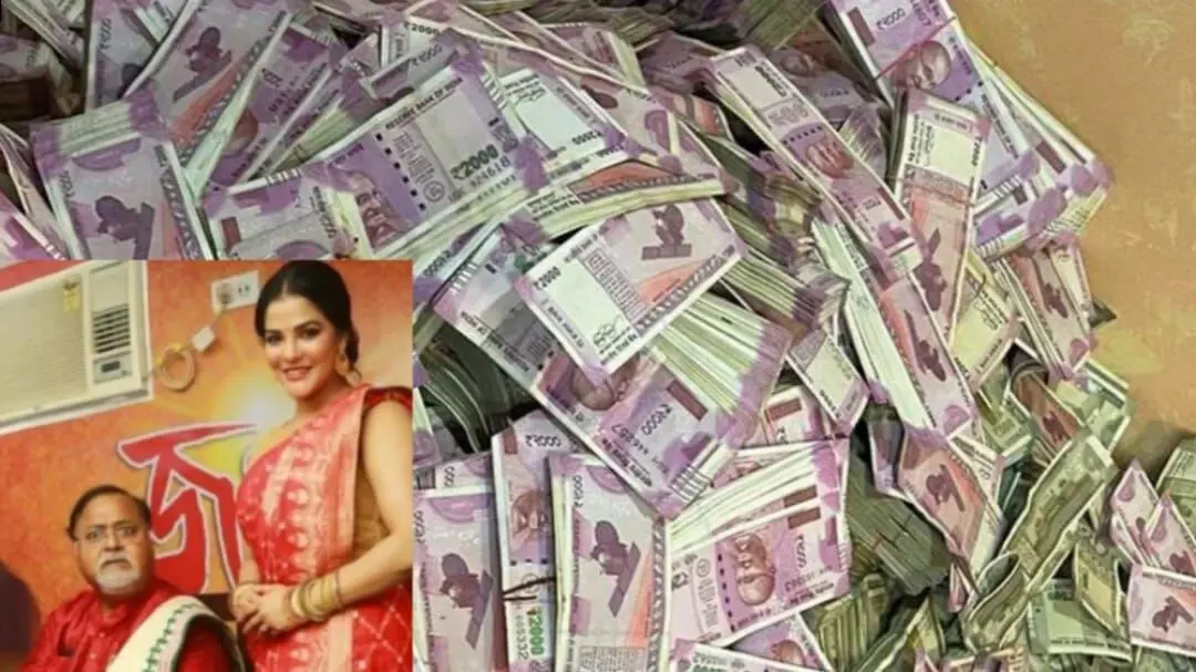 ईडी पश्चिम बंगाल स्कूल सेवा आयोग और पश्चिम बंगाल प्राथमिक शिक्षा बोर्ड में भर्ती घोटाले से जुड़े विभिन्न परिसरों में तलाशी अभियान चला रहा है, मंत्री के करीबी के घर से 20 करोड़ बरामद