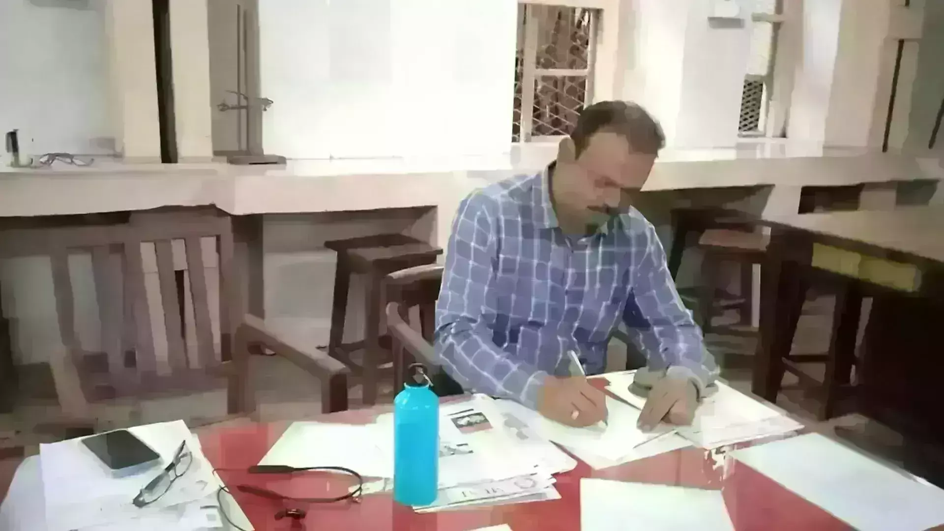 कोर्ट के आदेश के बाद भी शिक्षकों को पेंशन नहीं मिल रही है? कोर्ट के आदेश के बाद भी शिक्षकों को पेंशन नहीं मिल रही है?