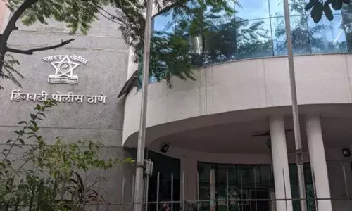 जांच टीम के साथ आई बिहार पुलिस टीम की महिला पुलिस सिपाही ने पिंपरी चिंचवड कमिश्नरेट क्षेत्र में आत्महत्या जांच टीम के साथ आई बिहार पुलिस टीम की महिला पुलिस सिपाही ने पिंपरी चिंचवड कमिश्नरेट क्षेत्र में आत्महत्या