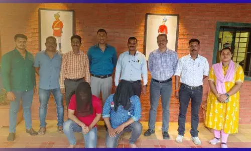 राजा महाराजाओं और बडी बैंकों से लोन दिलाने के नाम पर ठगी करने दो गिरफ्तार राजा महाराजाओं और बडी बैंकों से लोन दिलाने के नाम पर ठगी करने दो गिरफ्तार