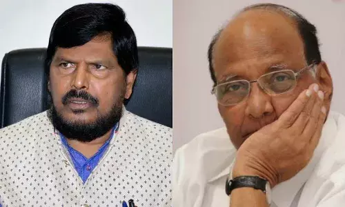 क्या महाराष्ट्र में पक रही है खिचड़ी? आठवले ने पवार को यह दिया ऑफर क्या महाराष्ट्र में पक रही है खिचड़ी? आठवले ने पवार को यह दिया ऑफर