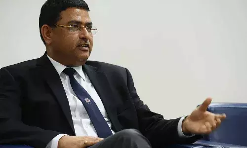 NCB चीफ राकेश अस्थाना मुंबई पहुंचे, किस अभिनेत्री की होगी गिरफ्तारी? NCB चीफ राकेश अस्थाना मुंबई पहुंचे, किस अभिनेत्री की होगी गिरफ्तारी?