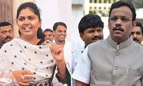 जेपी नड्डा की नई टीम में महाराष्ट्र से 7 चेहरे, विनोद तावड़े व पंकजा मुंडे को बनाया गया मंत्री जेपी नड्डा की नई टीम में महाराष्ट्र से 7 चेहरे, विनोद तावड़े व पंकजा मुंडे को बनाया गया मंत्री