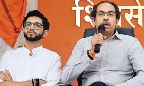 चुनावी हलफनामे में गड़बड़ी, सीएम उद्धव, आदित्य व सुप्रिया दोषी साबित हुए तो होगी इतनी सजा?