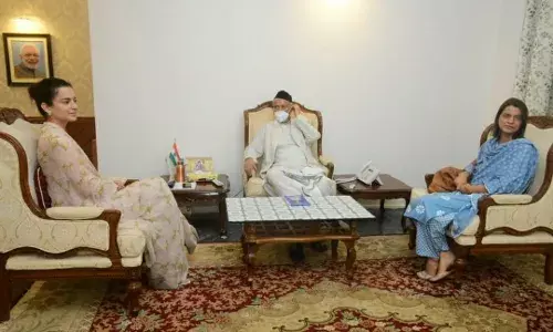 राजनीति से लेना देना नहीं, उम्मीद है मुझे न्याय मिलेगा, राज्यपाल से मिलीं कंगना राजनीति से लेना देना नहीं, उम्मीद है मुझे न्याय मिलेगा, राज्यपाल से मिलीं कंगना