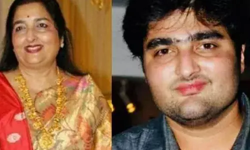 अनुराधा पौडवाल के बेटे आदित्य का निधन अनुराधा पौडवाल के बेटे आदित्य का निधन