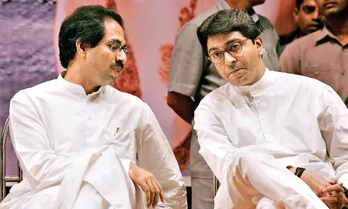 राज का उद्धव से सवाल,भाई मंदिर कब खोलेगे? राज का उद्धव से सवाल,भाई मंदिर कब खोलेगे?