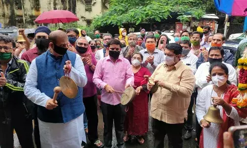 सरकार के विरोध में भाजपा का घंटानाद आंदोलन, कहा-मंदिर खोलो