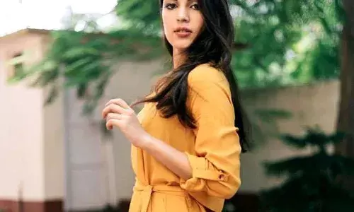 Rhea की उलटी गिनती शुरू,CBI ने की आठ घंटे की मैराथन पूछताछ Rhea की उलटी गिनती शुरू,CBI ने की आठ घंटे की मैराथन पूछताछ