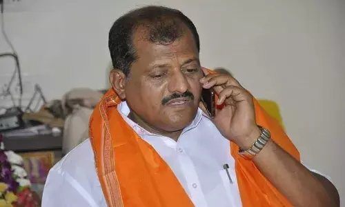 शिवसेना सांसद संजय जाधव ने उद्धव ठाकरे को इस्तीफा सौंपा