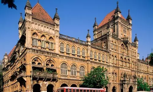रेप पीड़िता पर HC ने लगाया 25 हजार का जुर्माना रेप पीड़िता पर HC ने लगाया 25 हजार का जुर्माना