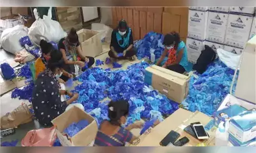 कोरोना काल >इस्तेमाल किए ग्लव्स को धुल कर बाजार में बेचने वाले गिरोह का भंडाफोड़