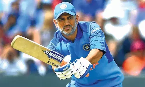 मैं पल दो पल का शायर हूं...महेंद्र सिंह धोनी ने क्रिकेट को कहा अलविदा मैं पल दो पल का शायर हूं...महेंद्र सिंह धोनी ने क्रिकेट को कहा अलविदा
