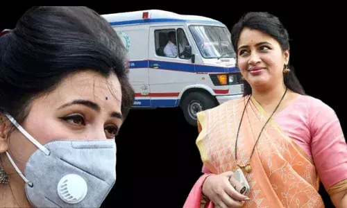 सांसद नवनीत राणा की तबीयत बिगड़ी,नागपुर से मुंबई एंबुलेस से रवाना सांसद नवनीत राणा की तबीयत बिगड़ी,नागपुर से मुंबई एंबुलेस से रवाना