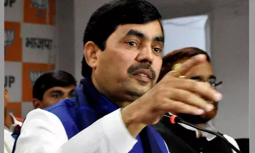शहनवाज हुसैन ने संजय राउत पर कसा तंज, कहा अब आप शांत रहिए...CBI शहनवाज हुसैन ने संजय राउत पर कसा तंज, कहा अब आप शांत रहिए...CBI