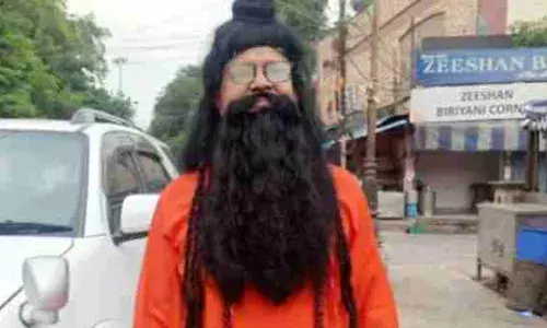 निमंत्रण न मिलने पर जलसमाधि लेने निकले राम भक्त आजम निमंत्रण न मिलने पर जलसमाधि लेने निकले राम भक्त आजम