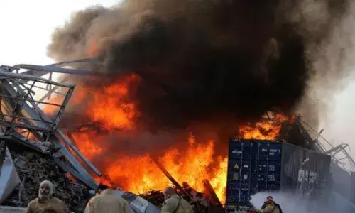 लेबनान की राजधानी बेरूत में जबरदस्त धमाका 2500 घायल, कई लोगों की मौत लेबनान की राजधानी बेरूत में जबरदस्त धमाका 2500 घायल, कई लोगों की मौत