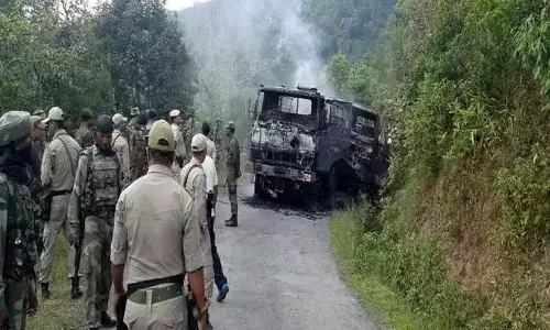 उग्रवादियों के हमले में 3 जवान शहीद, 4 घायल