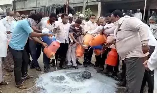 महाराष्ट्र में दूध पर बवाल