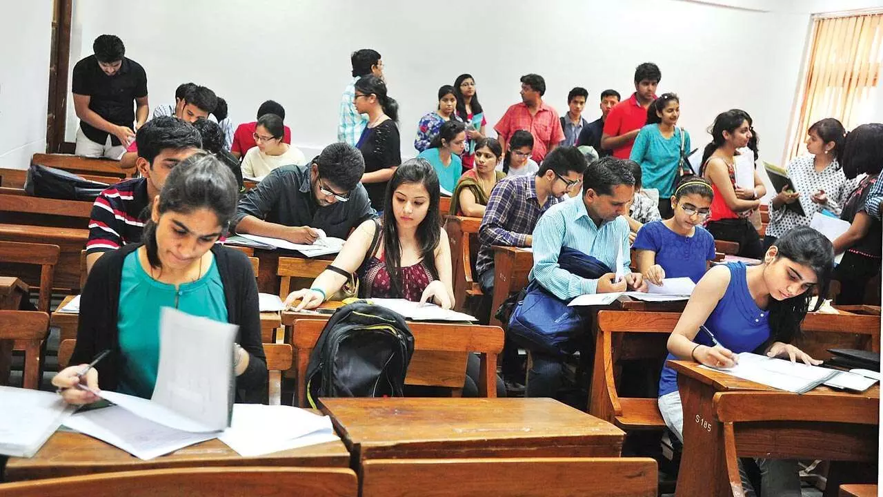 15 अक्टूबर से खुलेंगे स्कूल, शिक्षा मंत्रालय ने जारी की गाइडलाइन