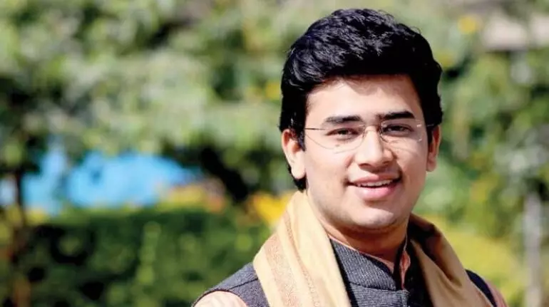पूनम महाजन नहीं, तेजस्वी सूर्या अब संभालेंगे BJP युवा मोर्चा की कमान