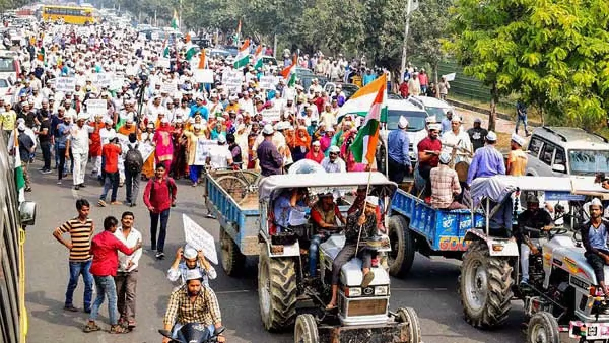Bharat बंद:  कृषि बिलों के खिलाफ आज किसानों का भारत बंद ,सड़कों पर उतरे किसान