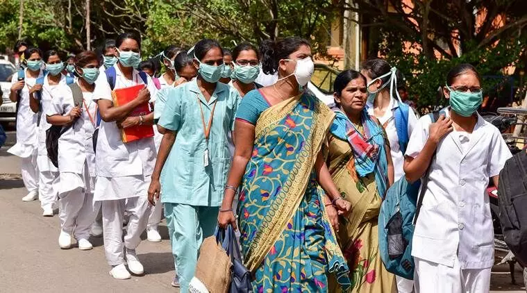 Coronavirus Updates>देश के सबसे बड़े राज्य महाराष्ट्र-उत्तर प्रदेश में बढ़ रहे मामले: स्वास्थ्य मंत्रालय