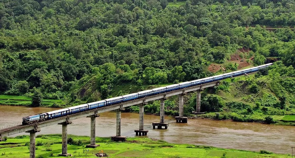 कोकण के लिए गणेशोत्सव पर 162 special ट्रेन, 15 अगस्त से बुकिंग, जानें ट्रेनों के नाम