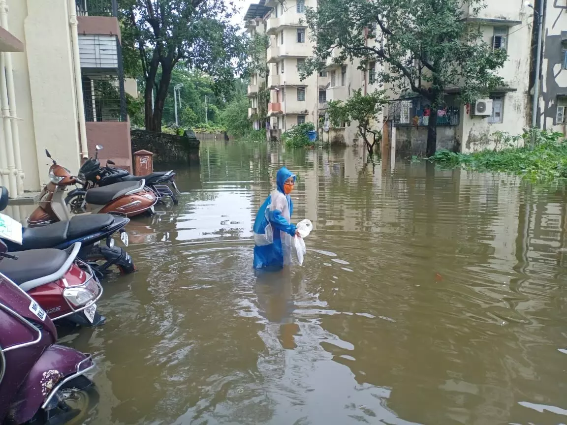बारिश में मुंबई की सड़कों पर क्यों लगता है पानी, कहीं अंग्रेजों के जमाने की पुरानी ड्रेनेज सिस्टम तो नहीं?